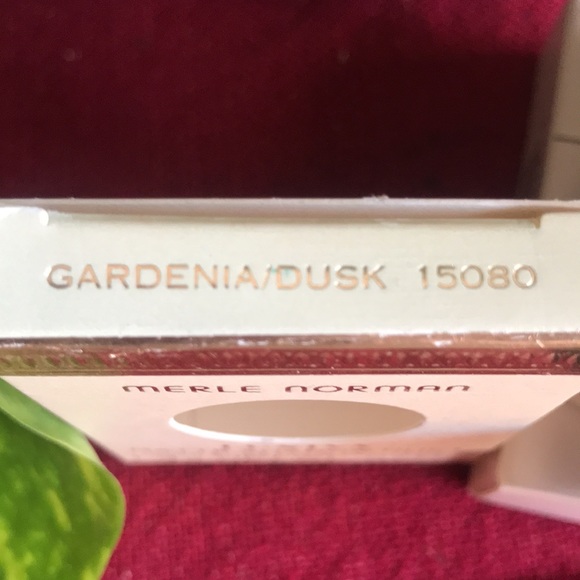 Makeup - Picture 3 of 3